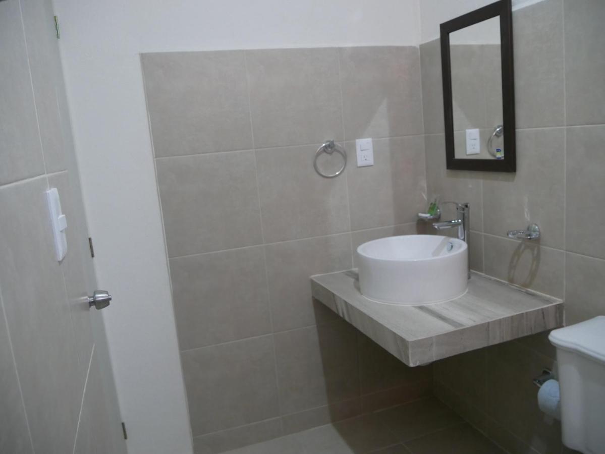 Hotel Real San Juan Suites Мерида Екстериор снимка